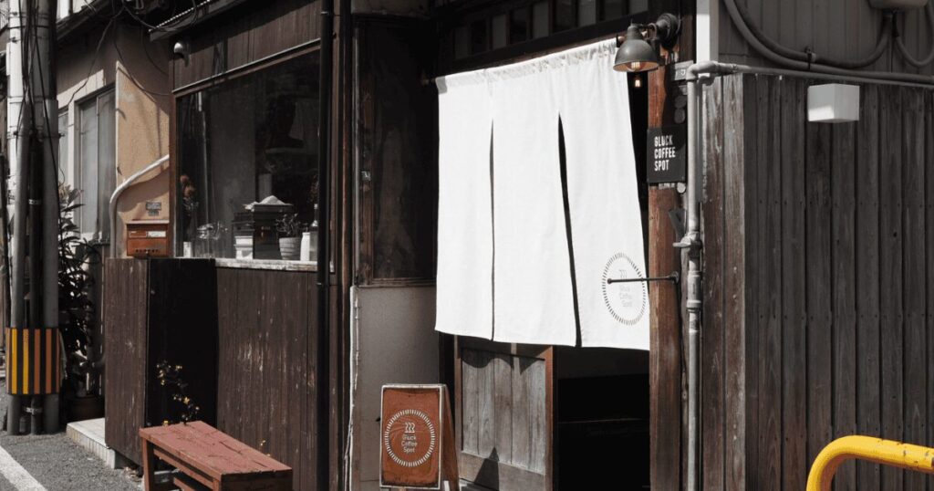 上通りのカフェ